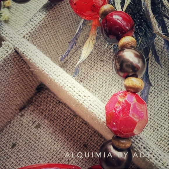 RED TURQUOISE beaded gemstone bracelet - Picture 4 of 4